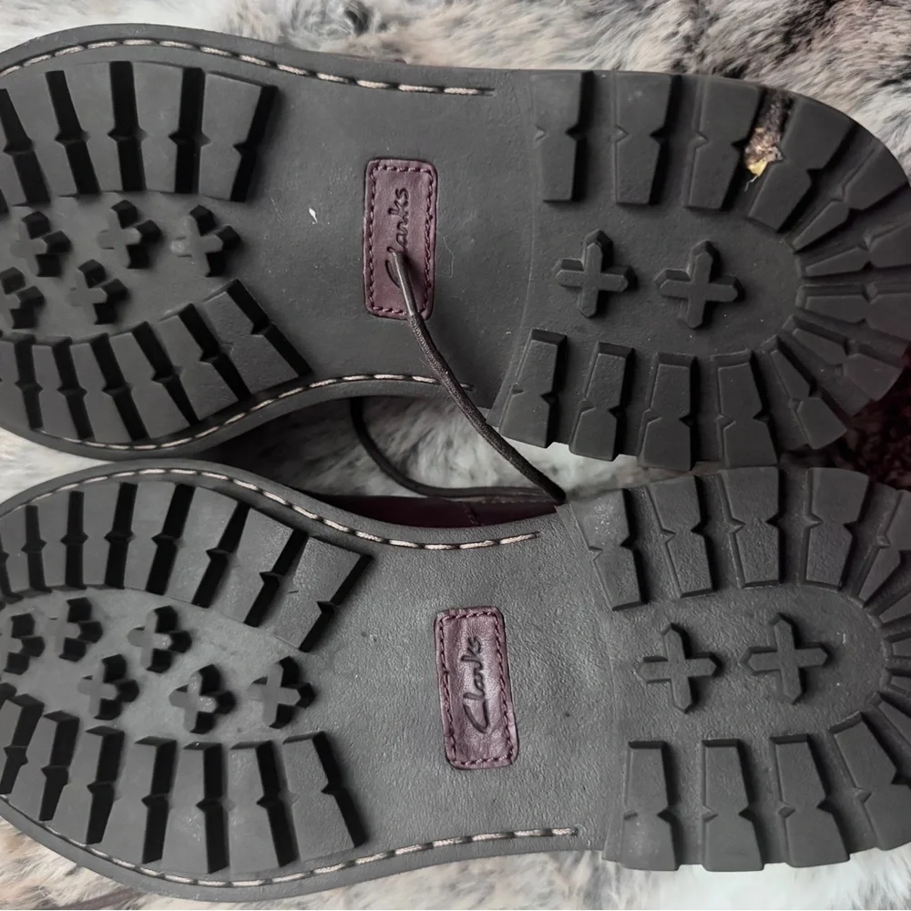 Clarks elegant dark